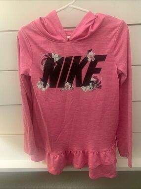 Nike Pink Hooded Long sleeve with Floral Logo. Size 4-5 small